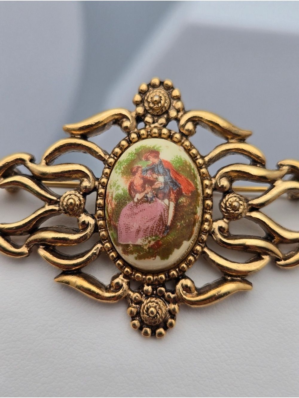 Victorian Style Cameo Bar Brooch Courting Couple Porcelain Gold Tone 2.5" - Picture 7 of 12